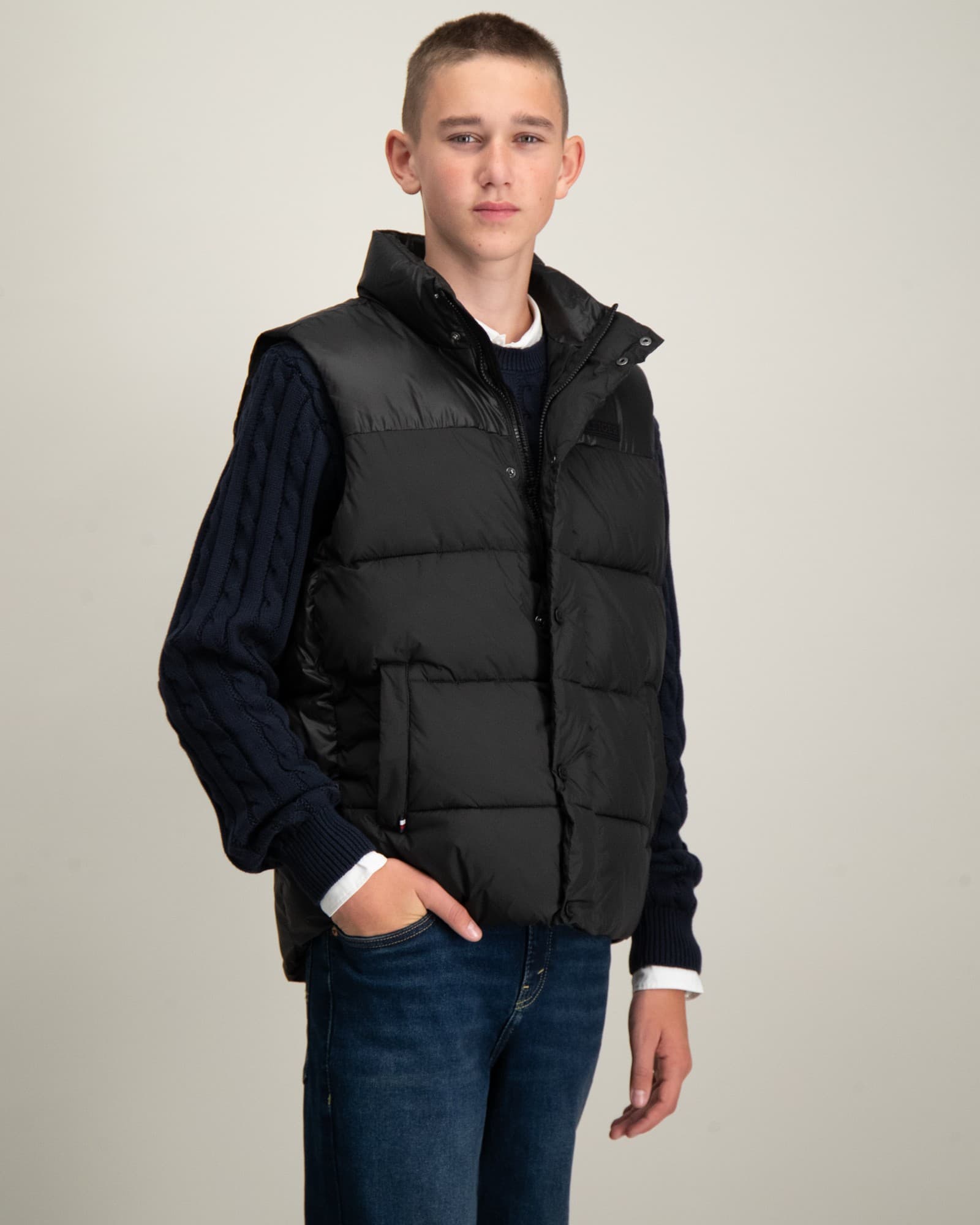 CONTRAST PADDED VEST